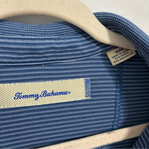 Tommy Bahama Men's Navy Blue Striped Short Sleeve Polo Shirt Size Medium - Picture 2 of 4